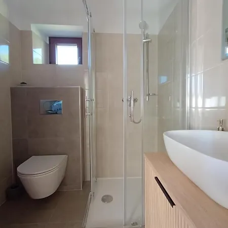 Zonti Guest house Bubani